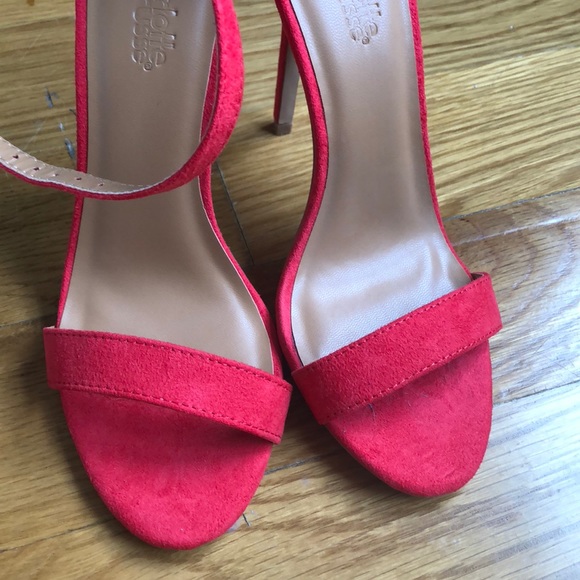 Shoes - Picture 3 of 4